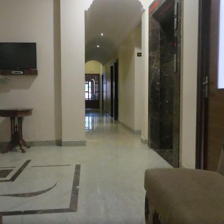 Hotel Sandhu Palace Джодхпур Экстерьер фото