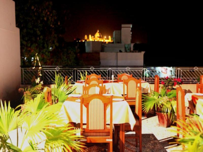 Hotel Sandhu Palace Джодхпур Экстерьер фото